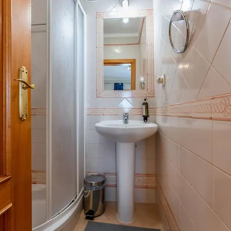 Cozy 2 Bdr Flat In W/ Pool By Lovelystay Appartement